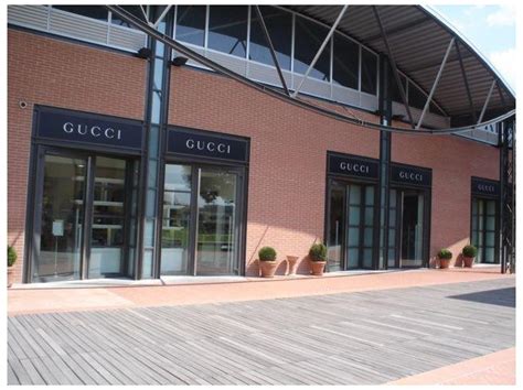 gucci in rome cheap|gucci outlet near rome italy.